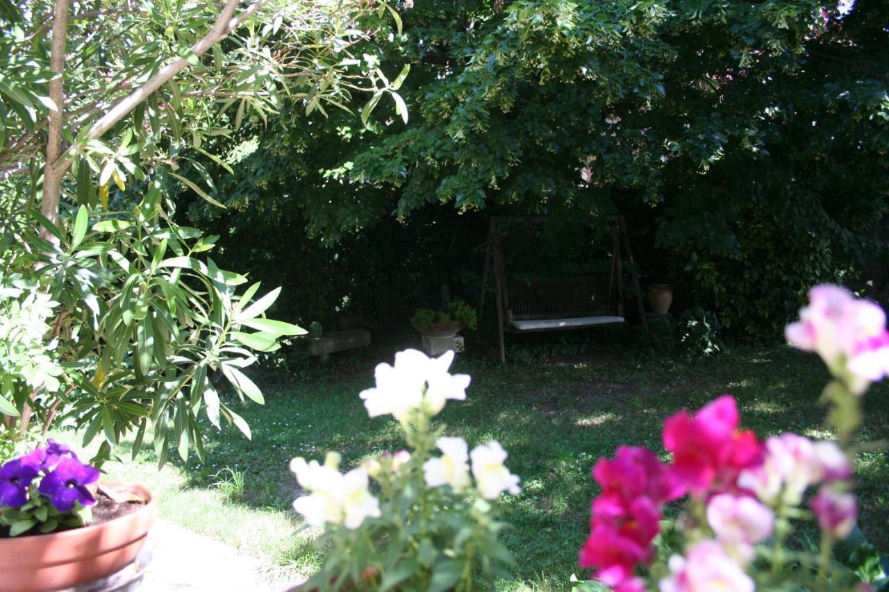 Le Mas Des Dames Appartement Avignon Exterior foto